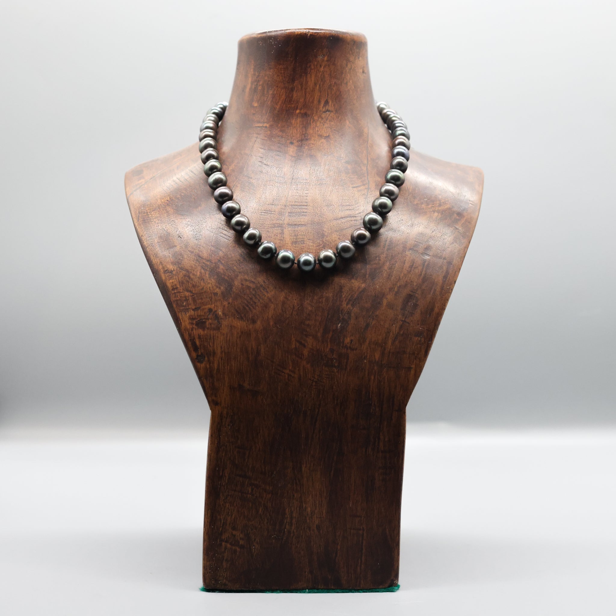 Black Fresh Water Pearl Necklace
