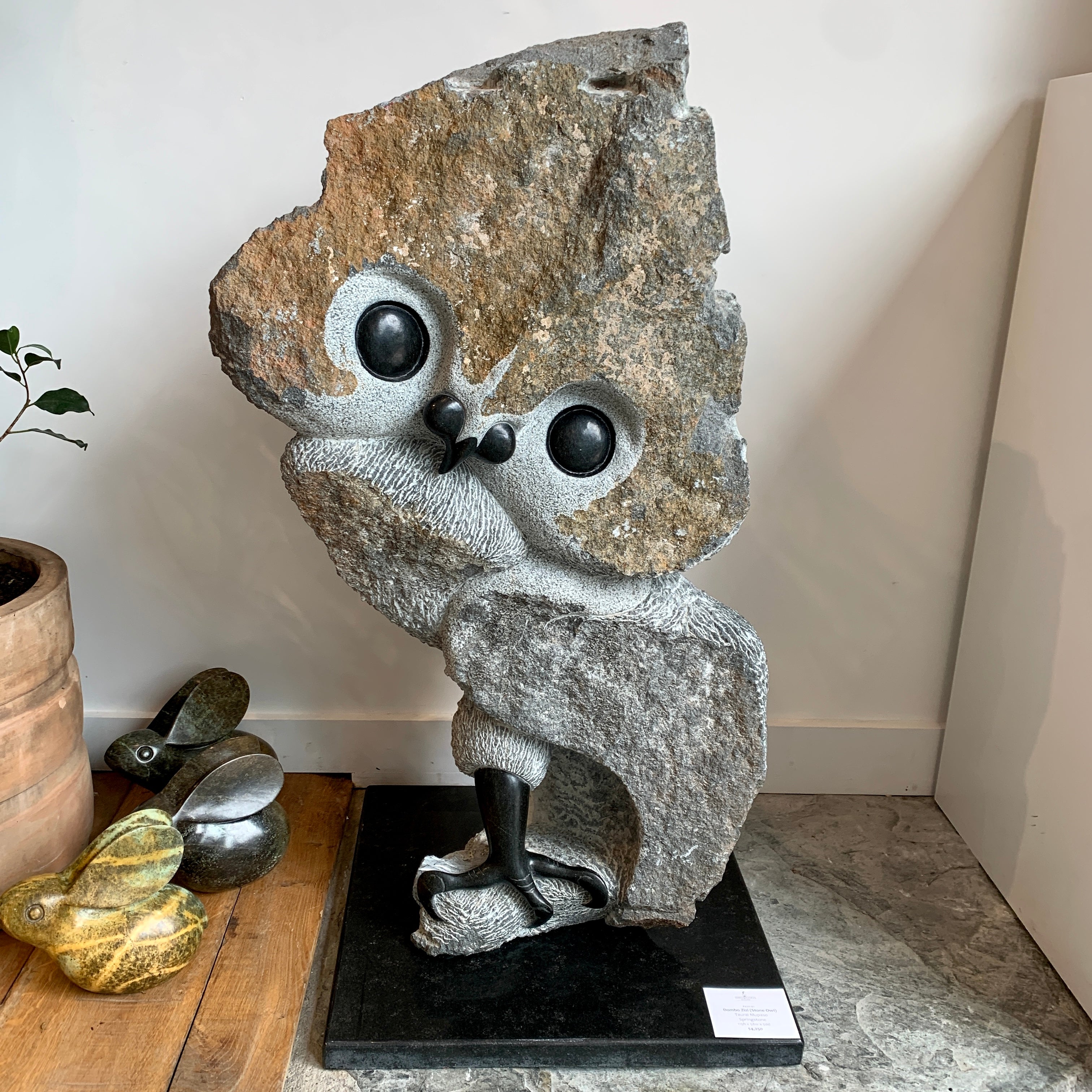 Dombo Zizi -Stone Owl